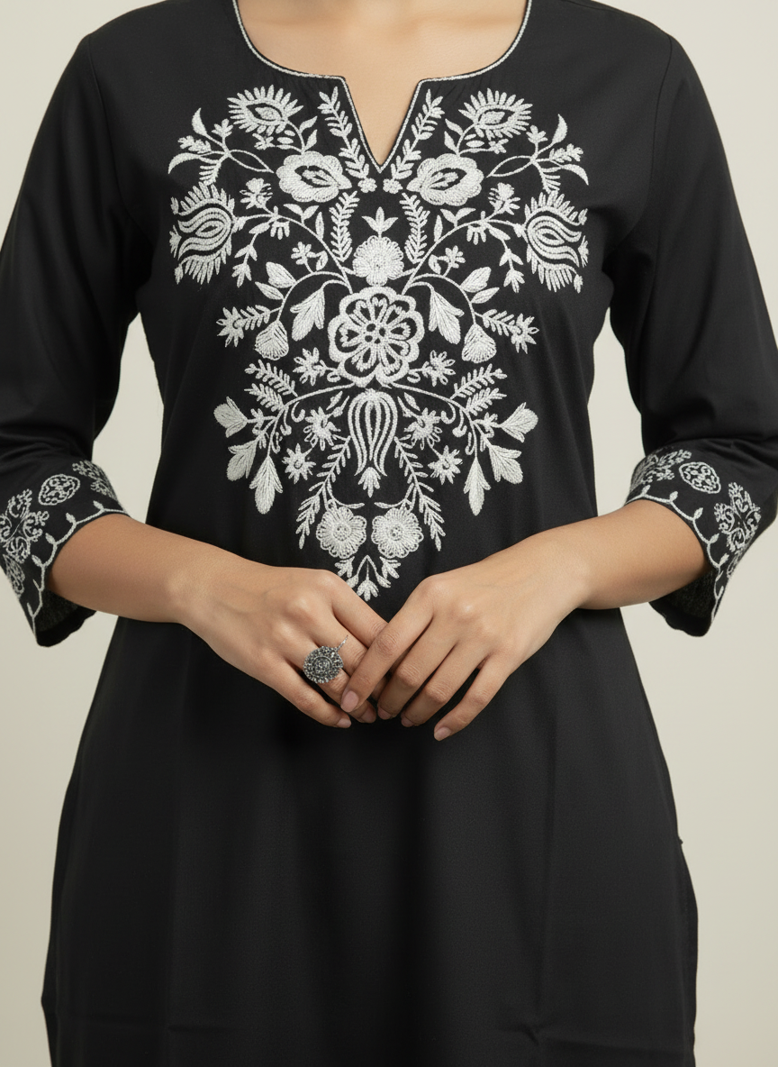 Riva – Noir Embroidered Kurti Set